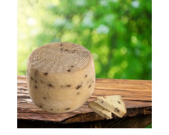 Caciotta au poivre brebis